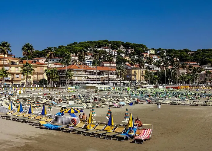 And - Beachy Vibes- 900m From The - Happy *